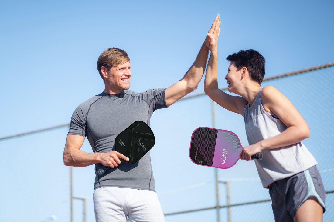 Understanding the Differences Between Composite and Graphite Pickleball Paddles